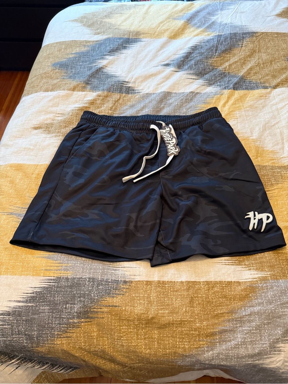 Hyde Park Men’s Black Camo Shorts with Drawstring size XL
